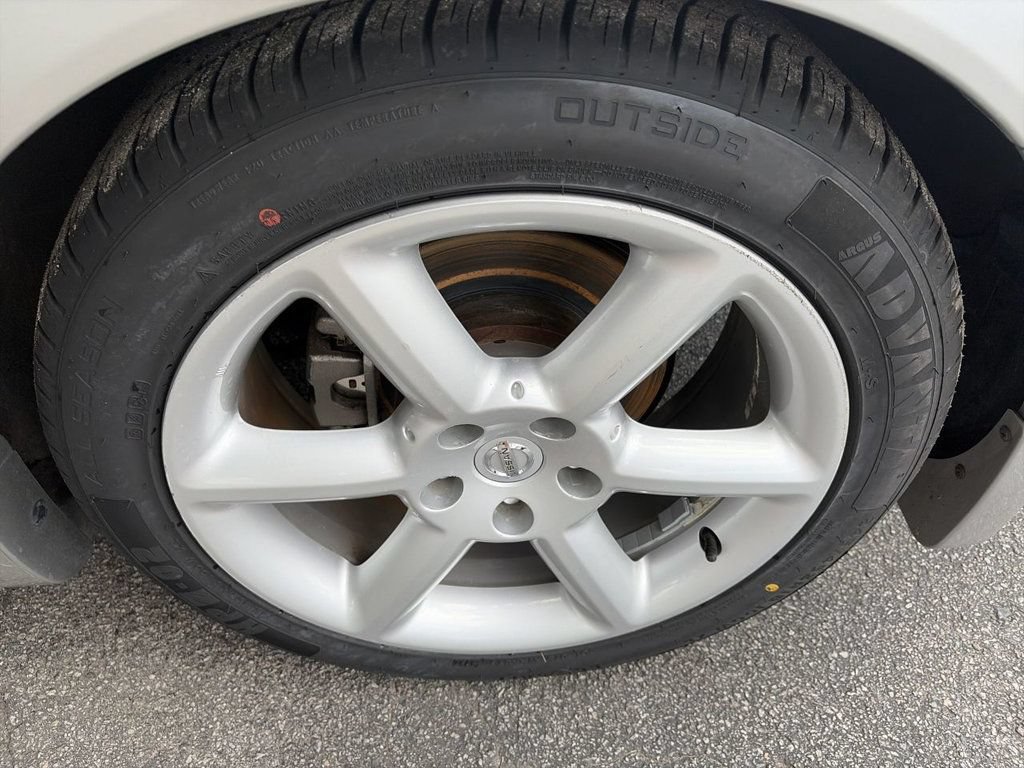 Used 2004 Nissan 350Z Touring RWD image 10