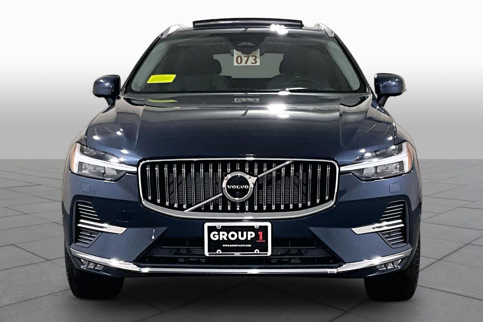 Used 2022 Volvo XC60 B6 Inscription w/ Advanced Package AWD/4WD image 3