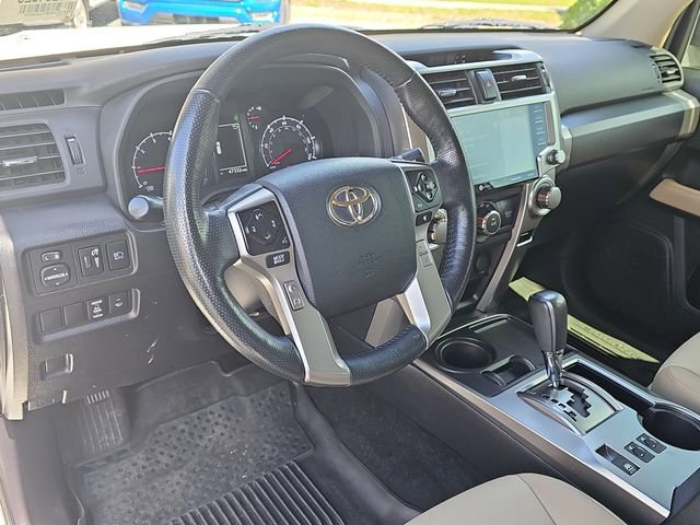 Used 2023 Toyota 4Runner SR5 Premium w/ Moonroof Package RWD image 17