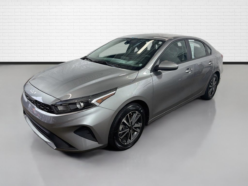 Used 2022 Kia Forte LXS FWD image 5