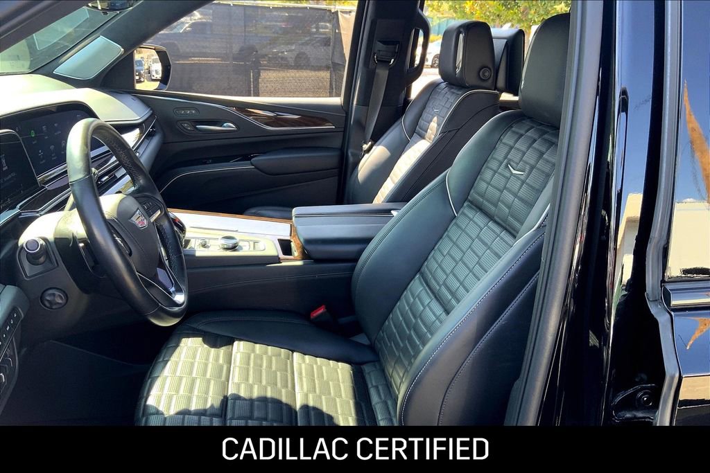Certified 2023 Cadillac Escalade Sport Platinum w/ LPO, ONYX Package AWD/4WD image 10
