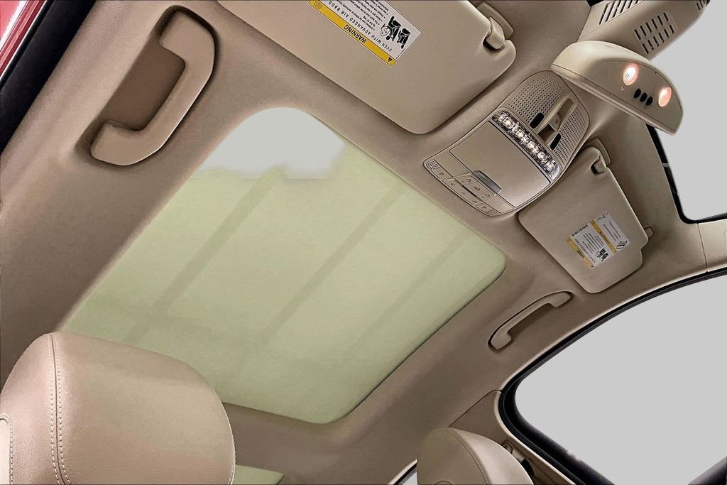 Used 2017 Mercedes-Benz GLC 300 4MATIC image 22