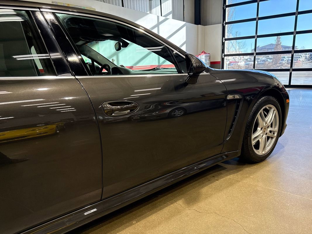 Used 2013 Porsche Panamera 4S image 33