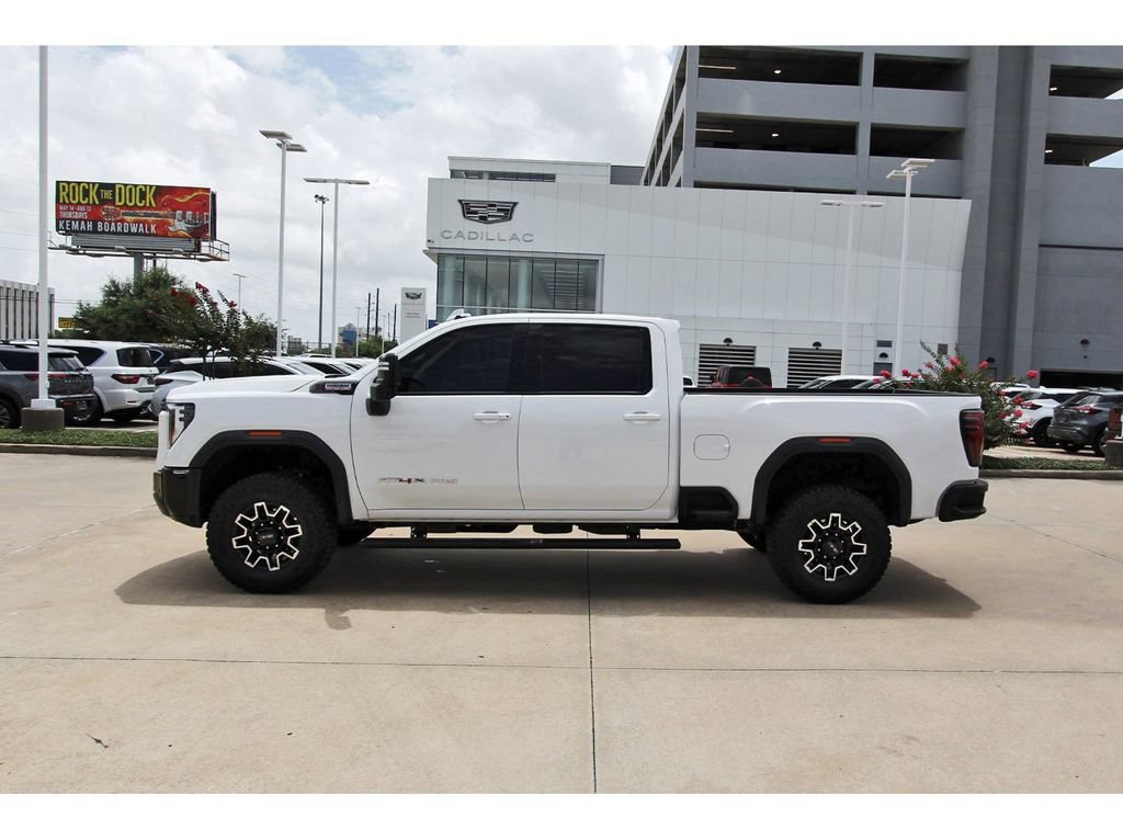 Used 2025 GMC Sierra 2500 AT4X AWD/4WD image 3