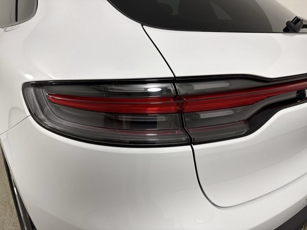 New 2026 Porsche Macan AWD/4WD image 17