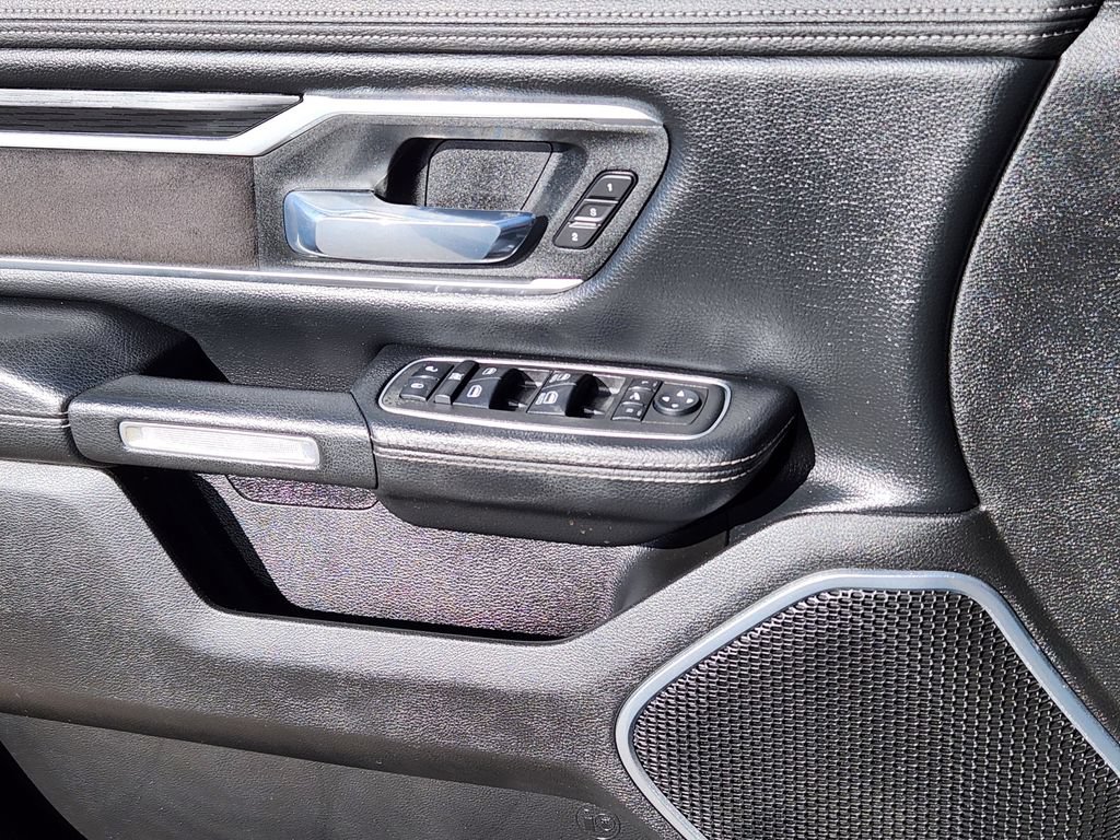 Used 2023 RAM 1500 Laramie AWD/4WD image 6