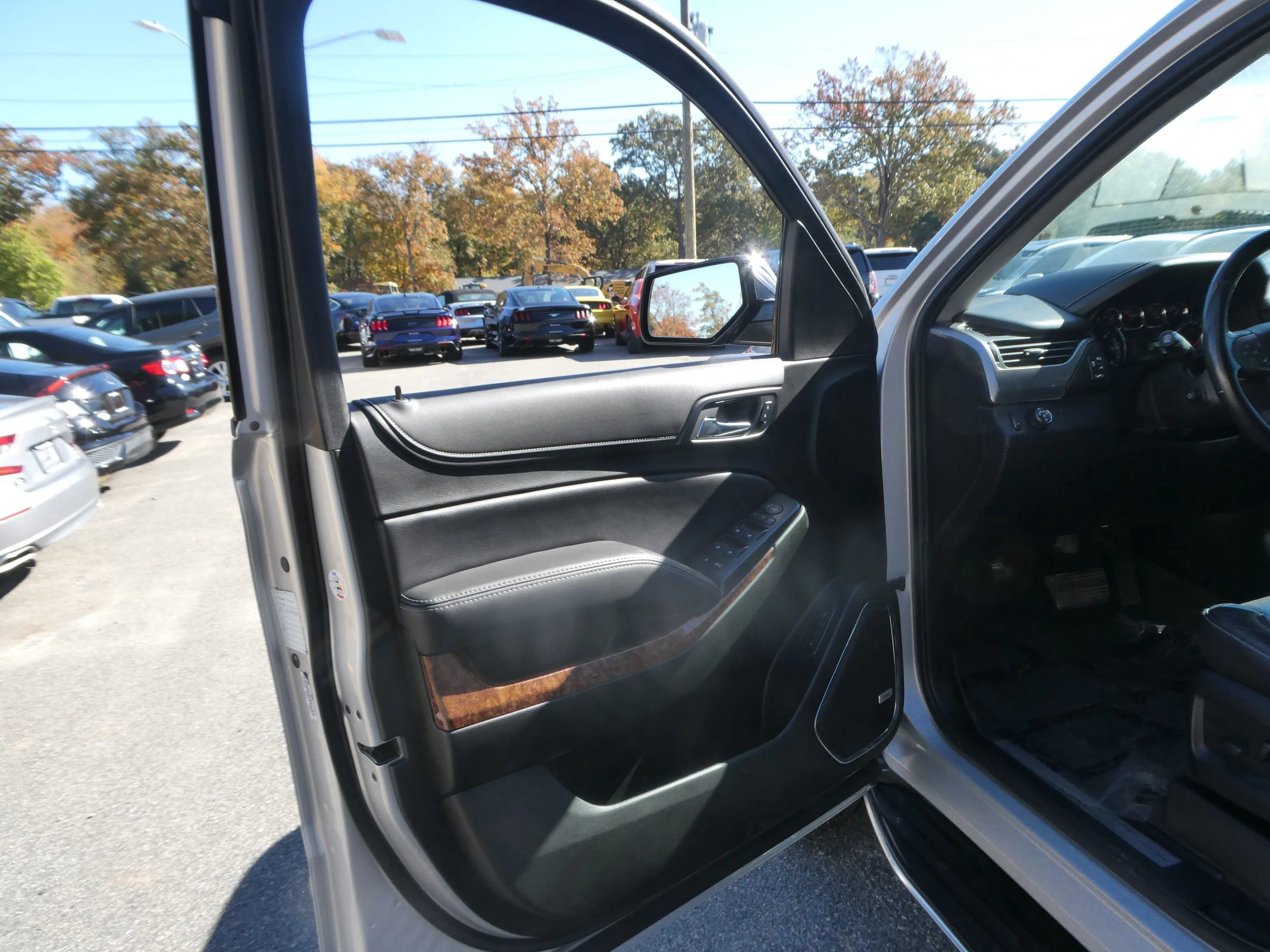 Used 2019 Chevrolet Tahoe Premier image 11