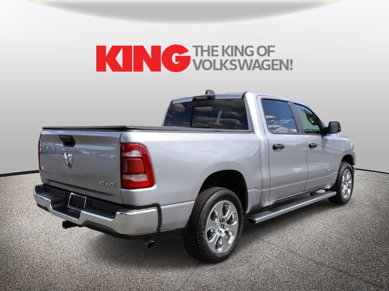 Used 2023 RAM 1500 Big Horn AWD/4WD image 3