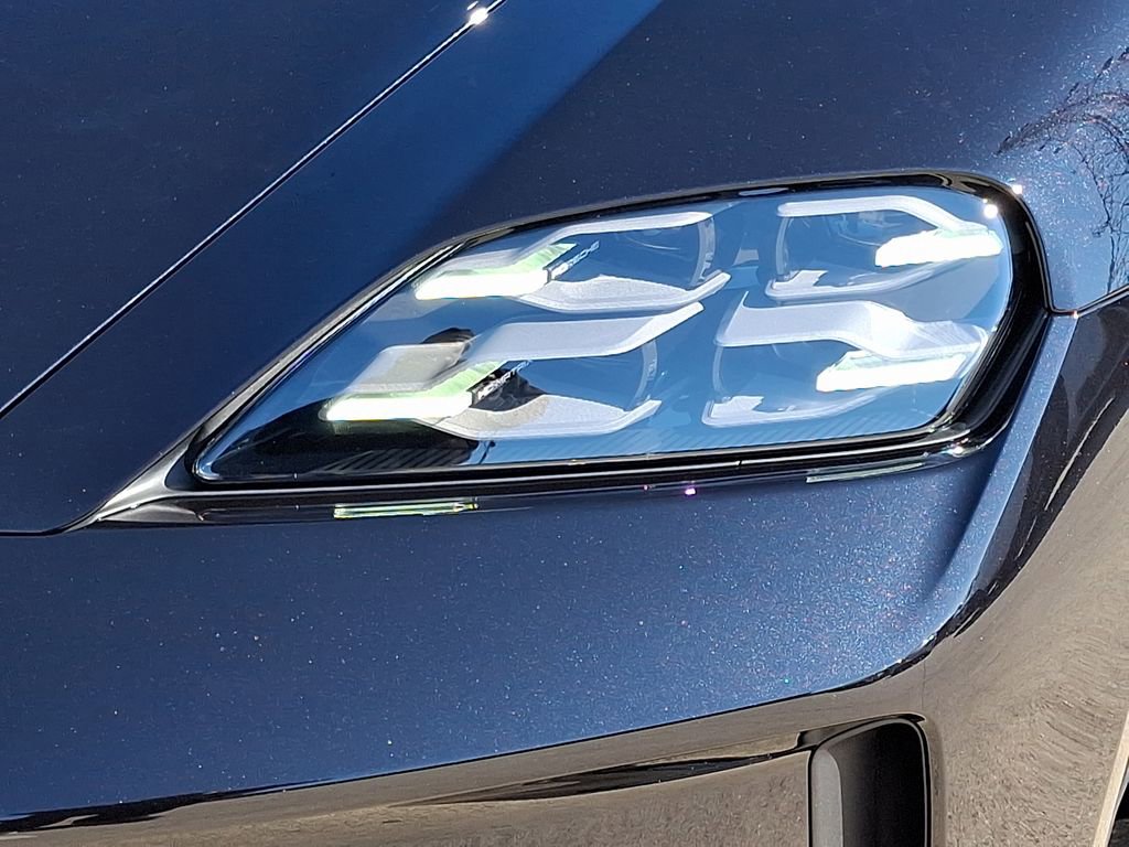 New 2025 Porsche Taycan GTS image 10