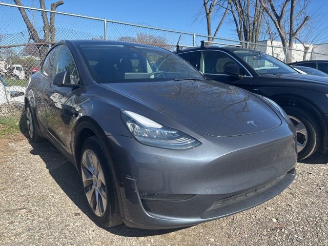 Used 2023 Tesla Model Y Long Range image 11