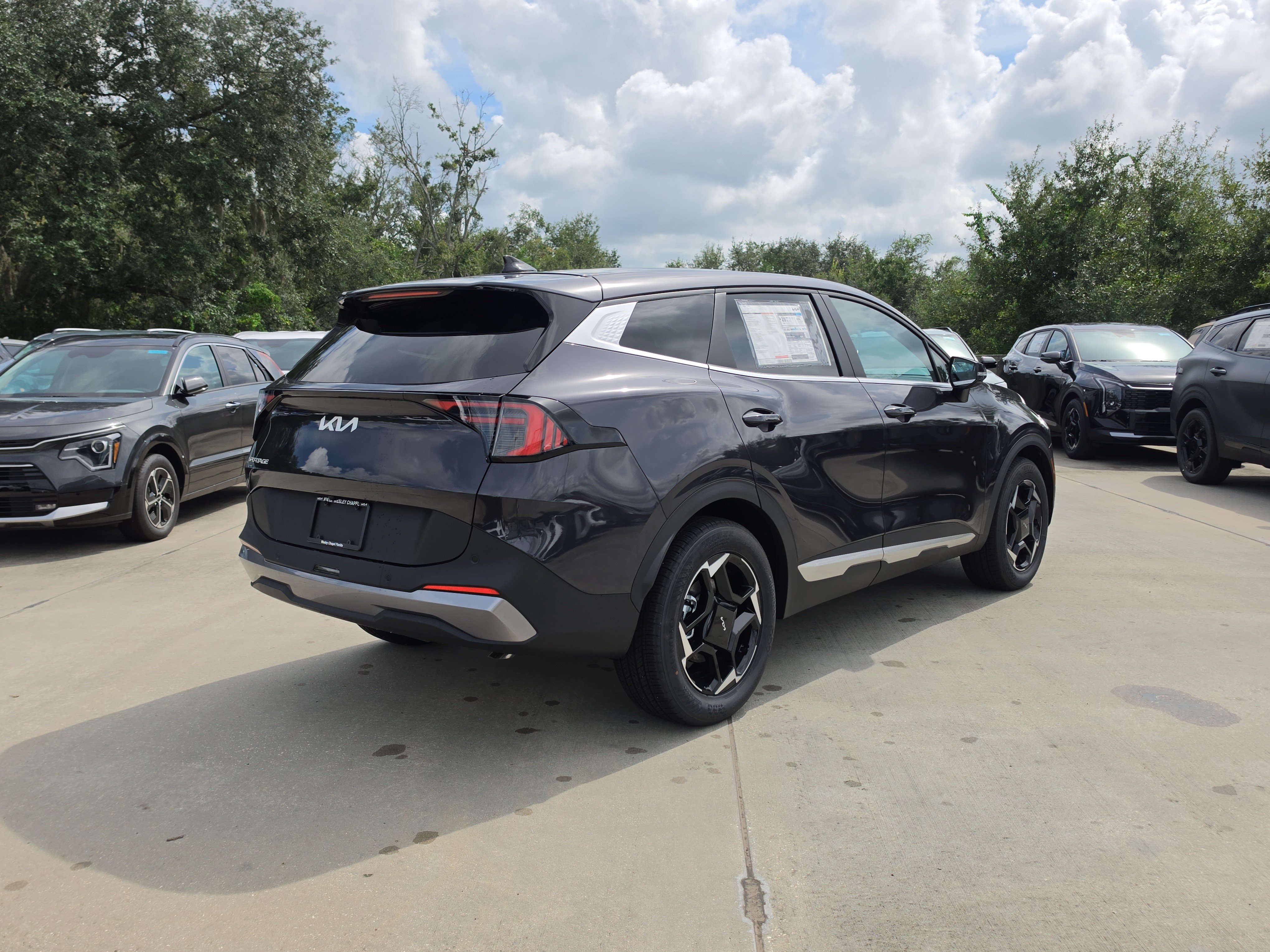 New 2027 Kia Sportage EX FWD image 8