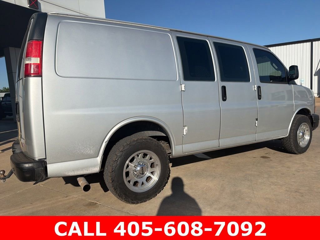 Used 2016 Chevrolet Express 2500 RWD image 13