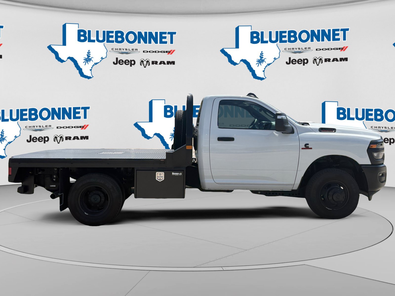 New 2026 RAM 3500 Tradesman AWD/4WD image 4