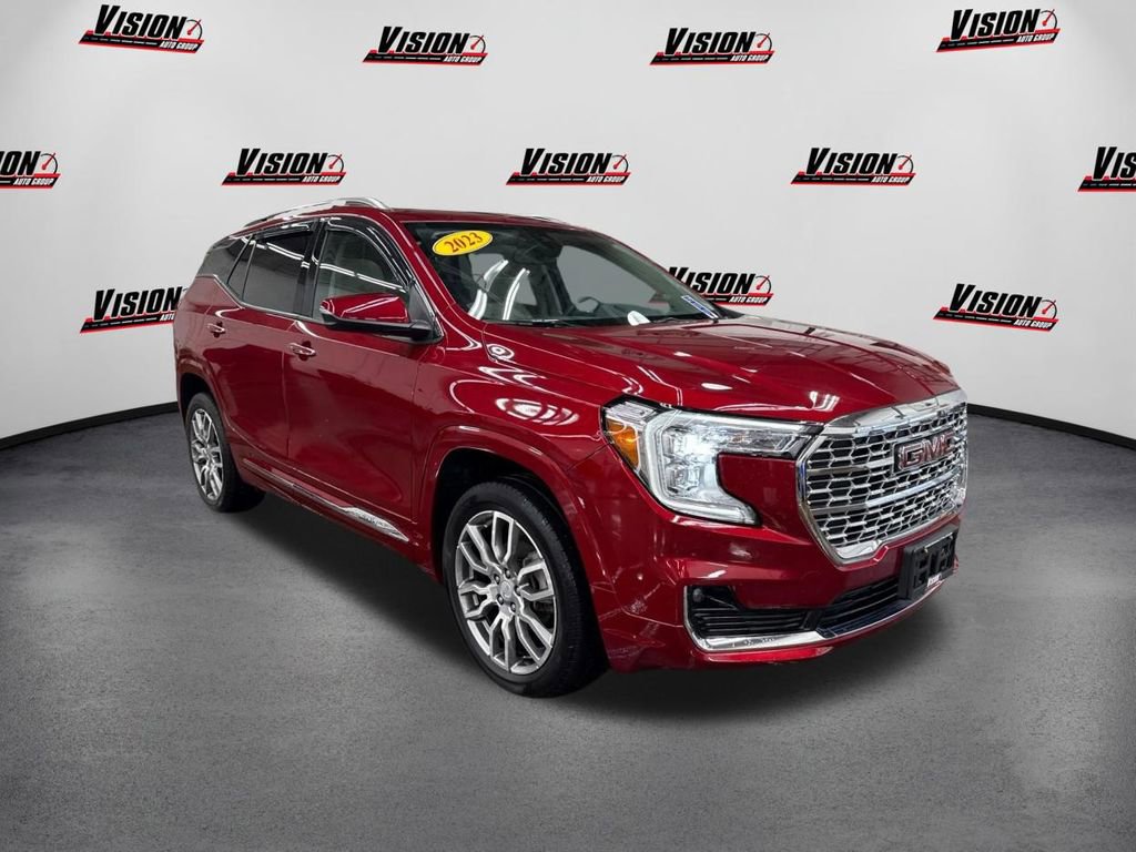 Used 2023 GMC Terrain Denali video 3
