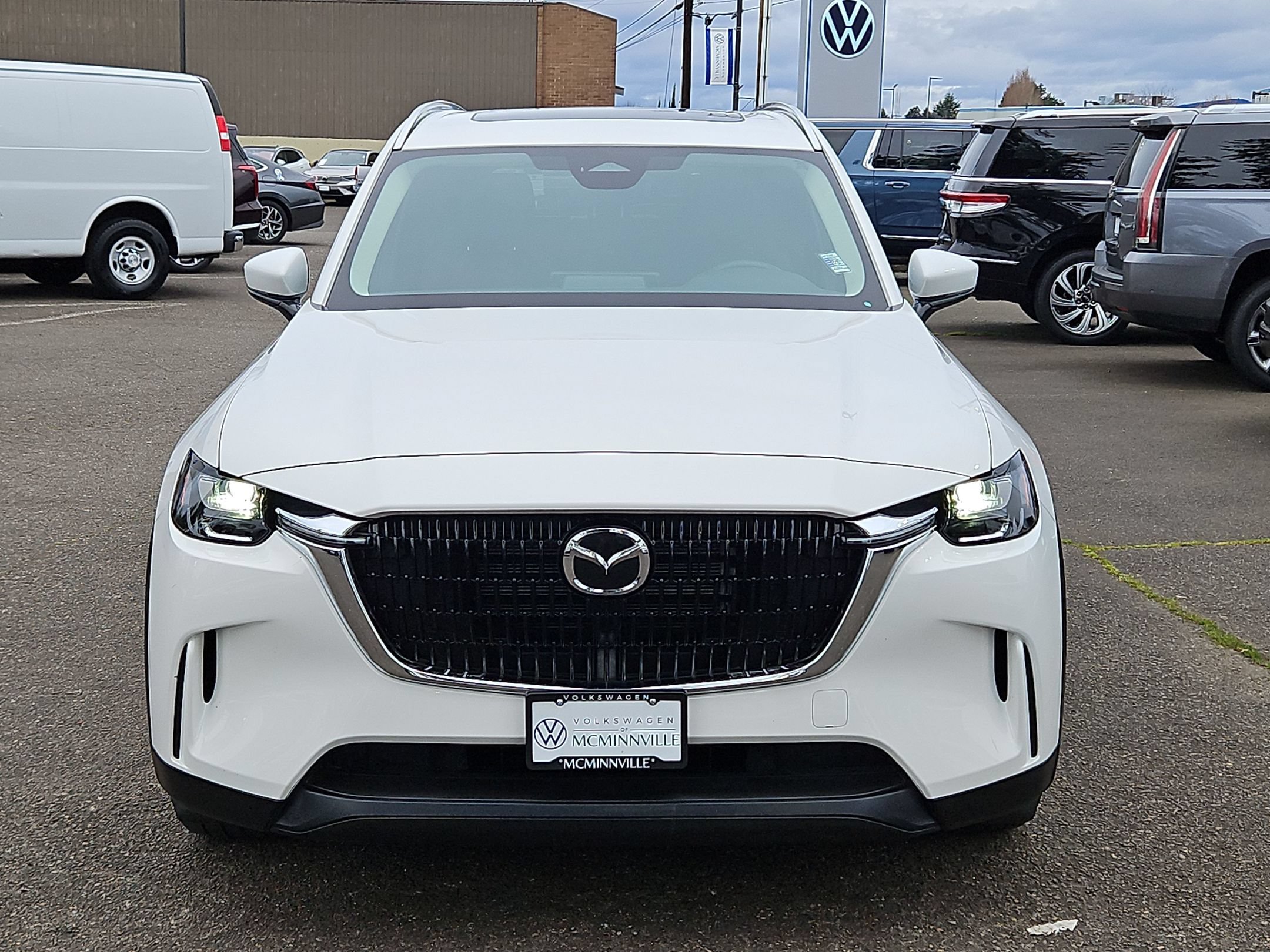 Used 2024 MAZDA CX-90 Plug-In Hybrid w/ Preferred AWD/4WD image 2