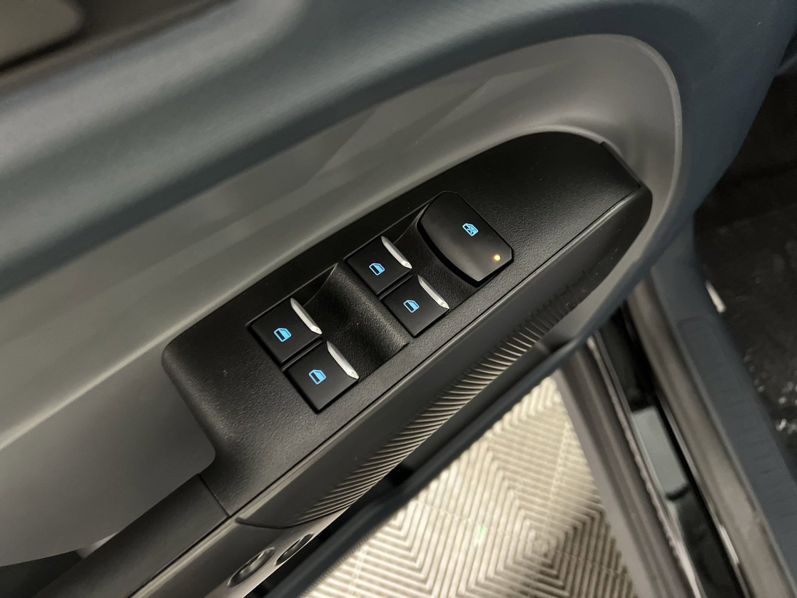 New 2026 Ford Maverick XL image 15