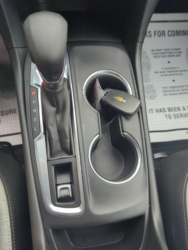 Used 2023 Chevrolet Equinox LS image 30