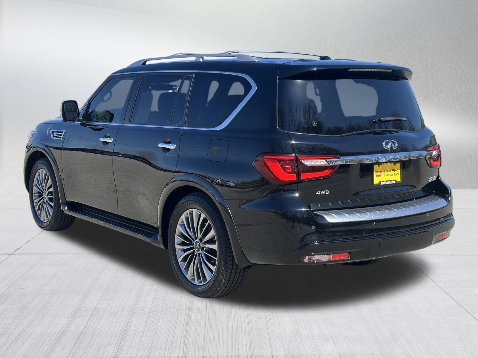 Used 2021 INFINITI QX80 Sensory w/ All-Season Package AWD/4WD image 5
