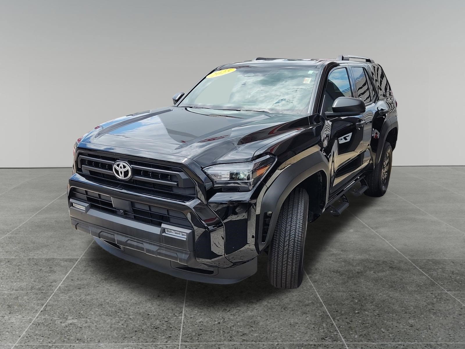 Certified 2025 Toyota 4Runner SR5 AWD/4WD image 3