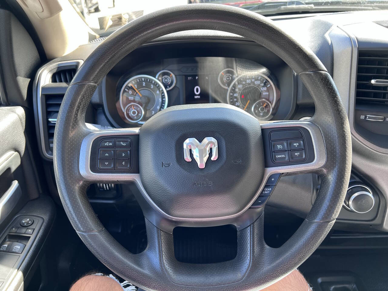 Used 2019 RAM 2500 Tradesman w/ Chrome Appearance Group image 16