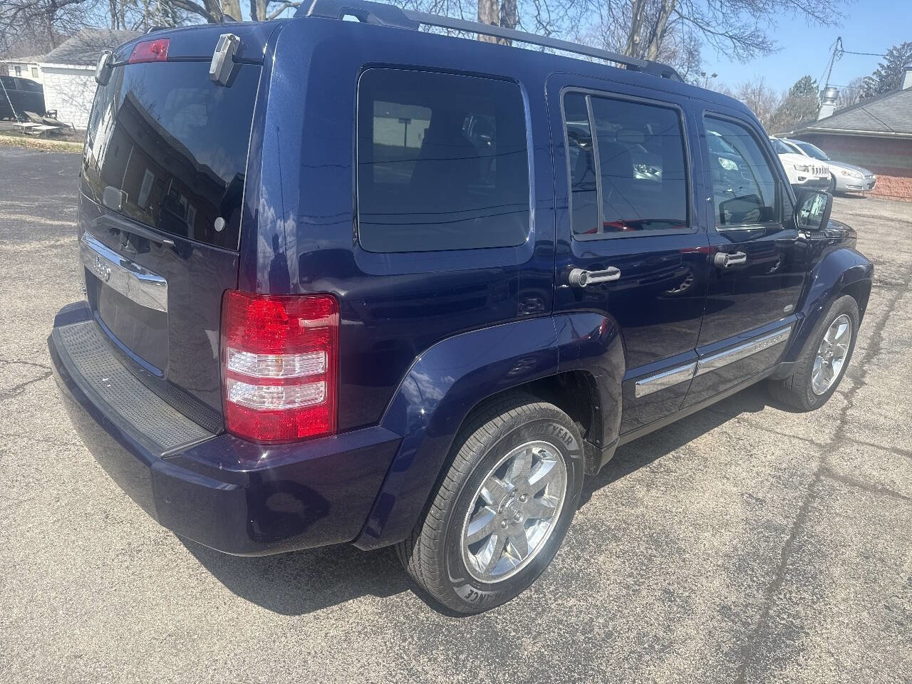 Used 2012 Jeep Liberty Sport image 7