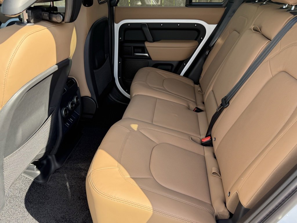New 2026 Land Rover Defender 110 S image 30