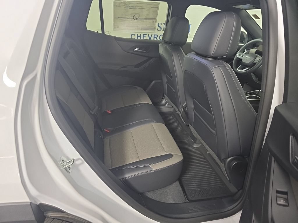 New 2026 Chevrolet Equinox LT w/ Convenience Package II FWD image 14