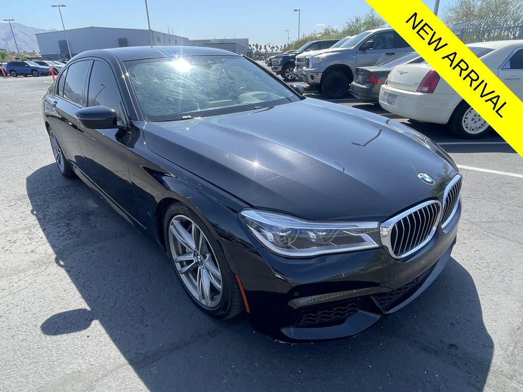 Used 2019 BMW 750i xDrive w/ M Sport Package AWD/4WD image 1