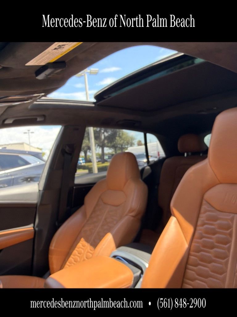 Used 2021 Audi RS Q8 w/ Luxury Package AWD/4WD image 3