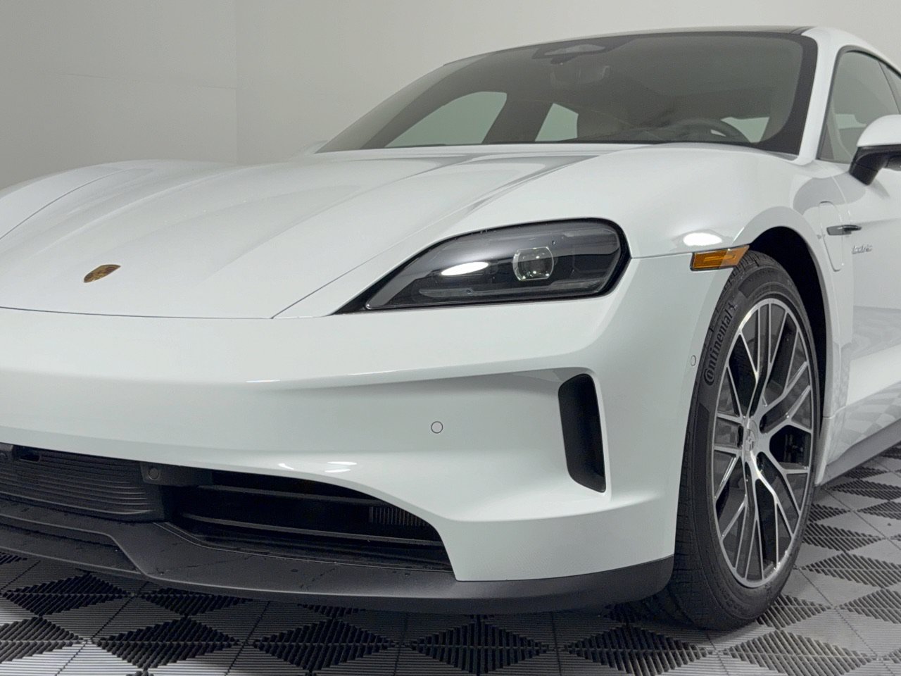 New 2026 Porsche Taycan RWD image 12