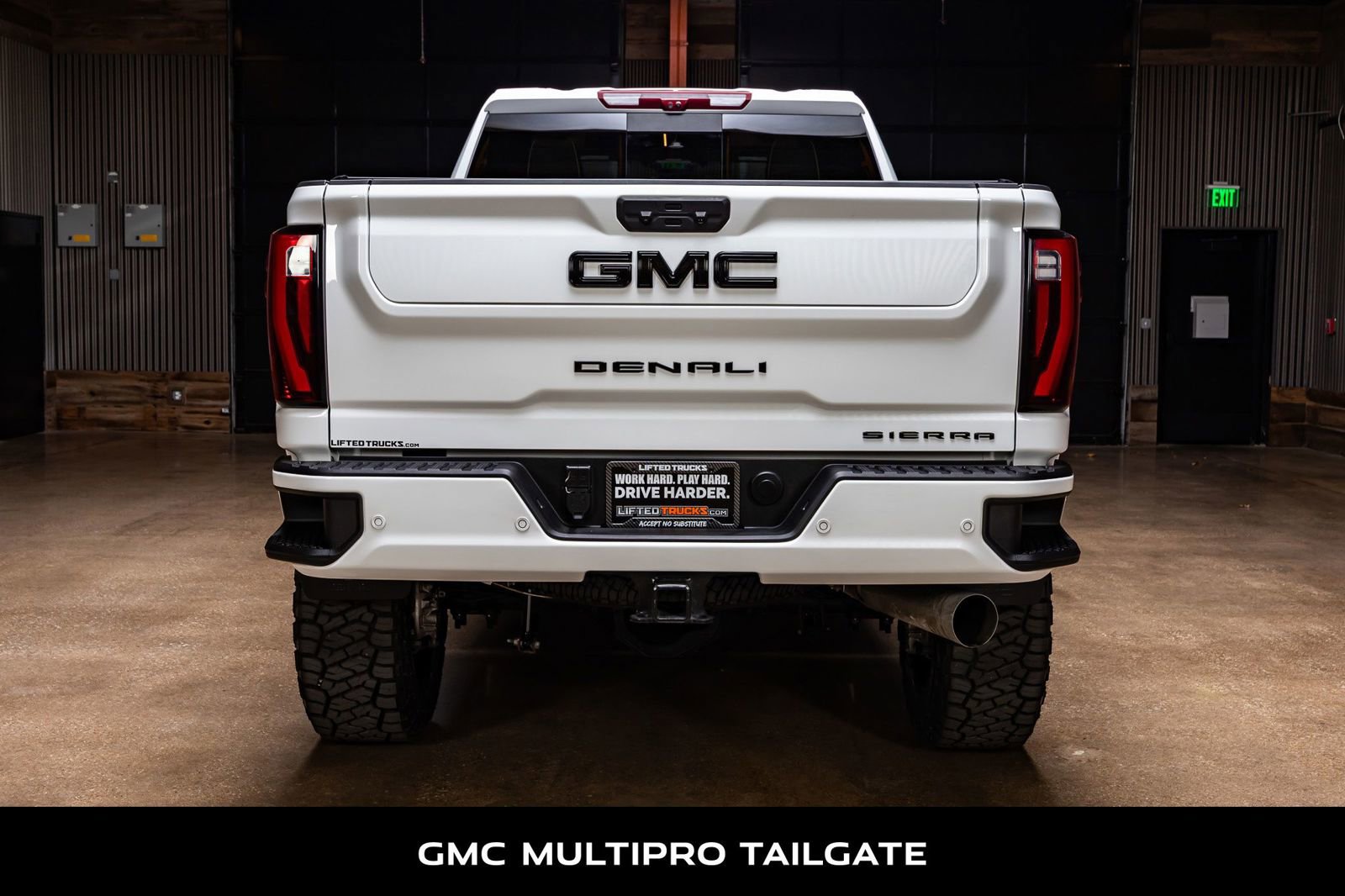 Used 2025 GMC Sierra 2500 Denali Ultimate image 8
