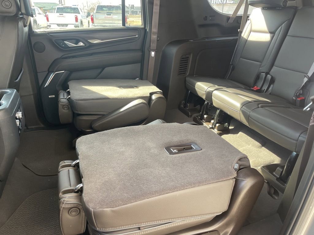 Used 2024 GMC Yukon XL Denali w/ Advanced Technology Package AWD/4WD image 45