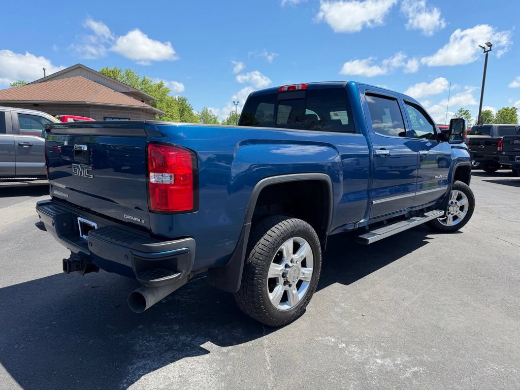 Used 2017 GMC Sierra 2500 Denali w/ Duramax Plus Package AWD/4WD image 7