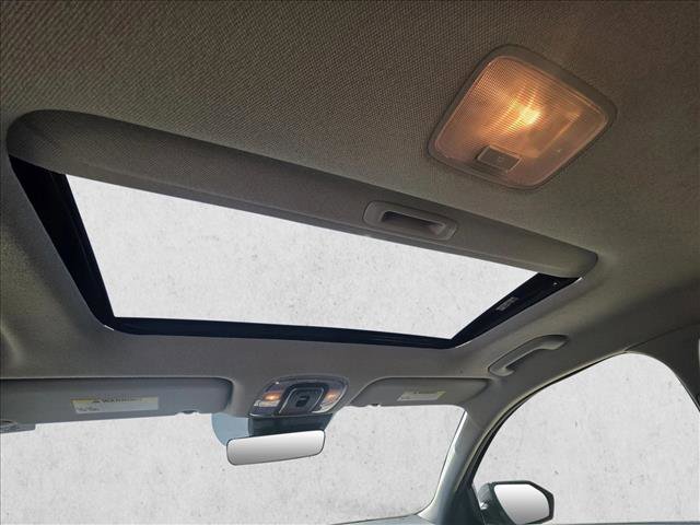 Used 2025 Hyundai Elantra Limited image 20