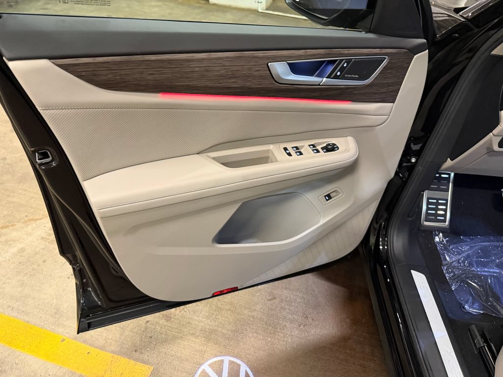 New 2026 Volkswagen Atlas SEL Premium R-Line AWD/4WD image 9