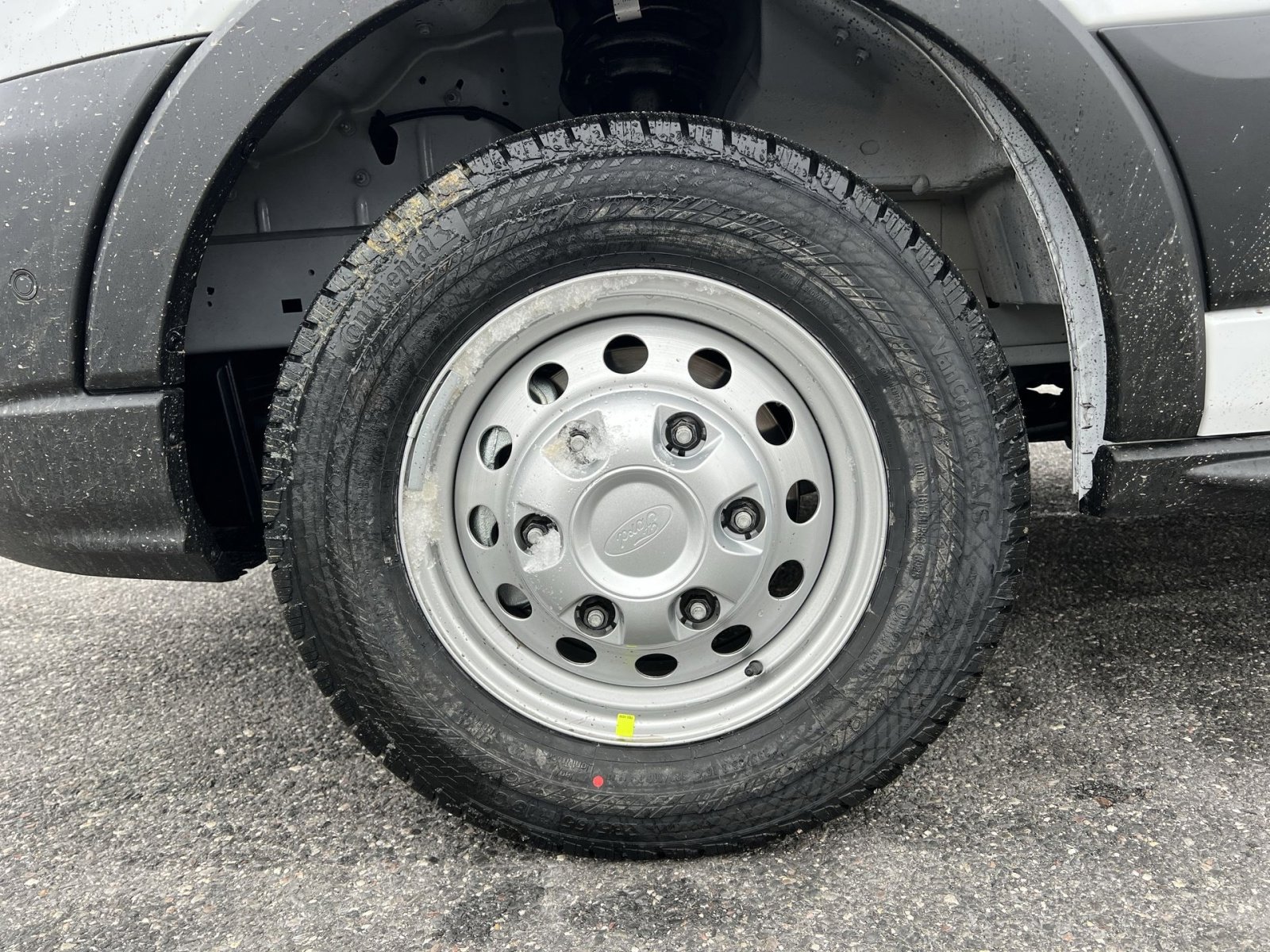 New 2026 Ford Transit 250 148 Medium Roof w/ Load Area Protection Package image 12