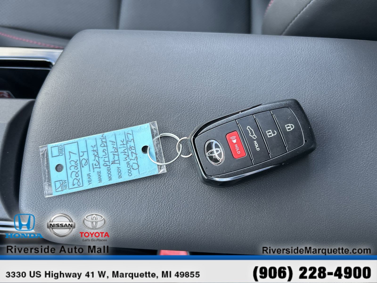 Used 2024 Toyota Prius Prime Premium w/ Advanced Technology Package FWD image 28