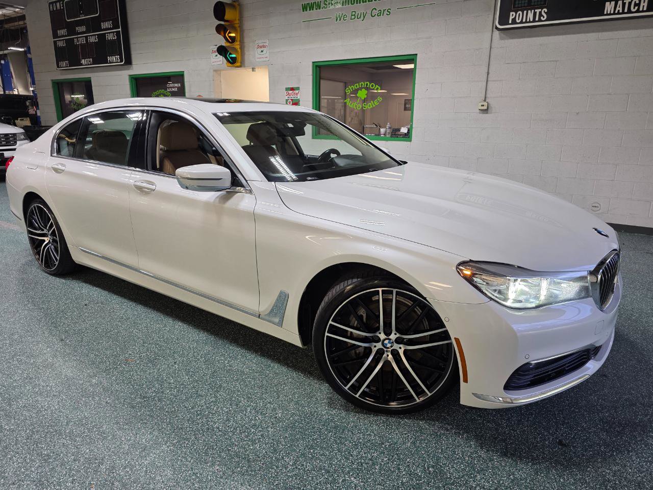 Used 2017 BMW 740i xDrive image 14