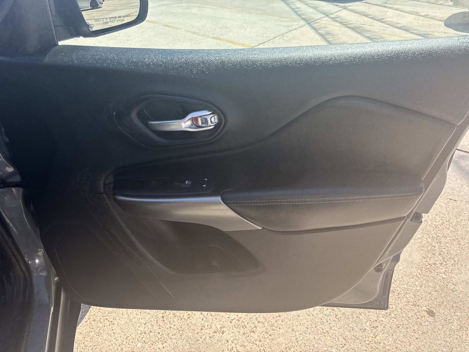 Certified 2020 Jeep Cherokee Latitude Plus image 13