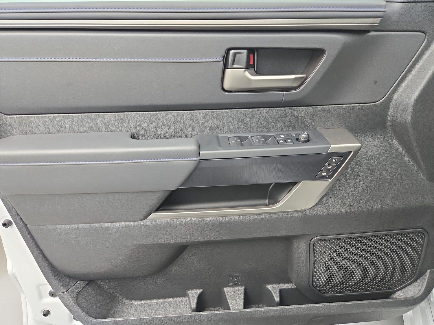 New 2026 Toyota Sequoia Platinum AWD/4WD image 17