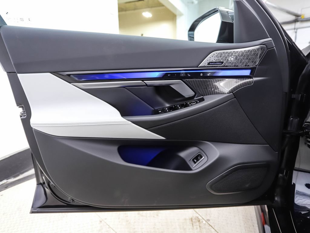 New 2026 BMW M5 Touring w/ Executive Package image 10