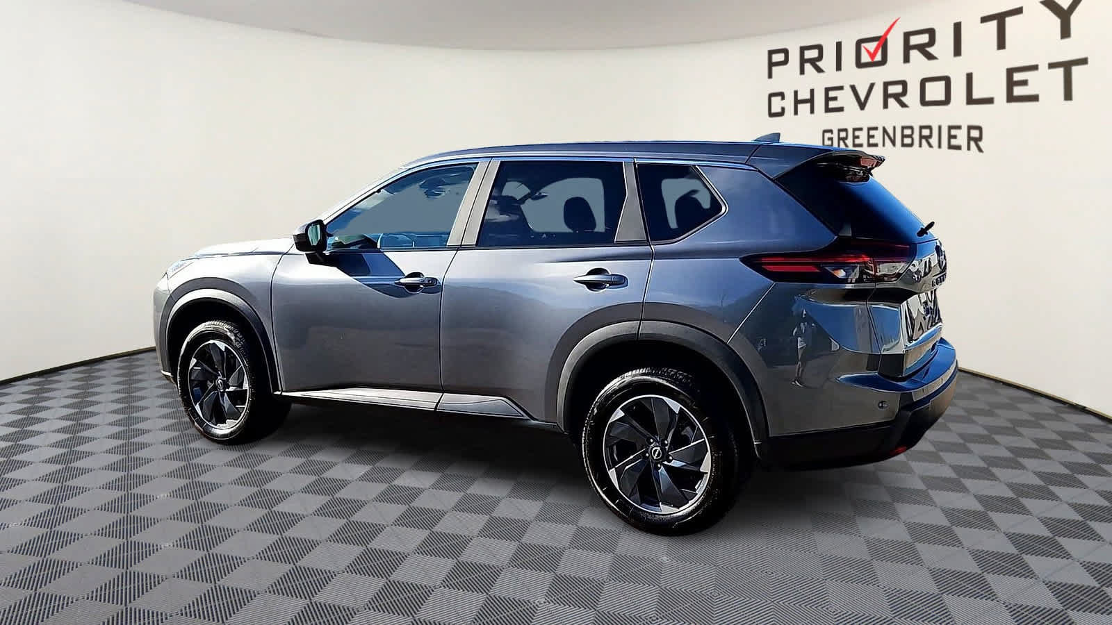 Used 2025 Nissan Rogue SV AWD/4WD image 6