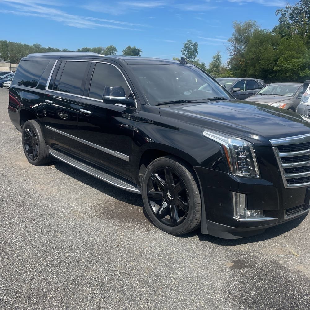 Used 2018 Cadillac Escalade ESV Luxury