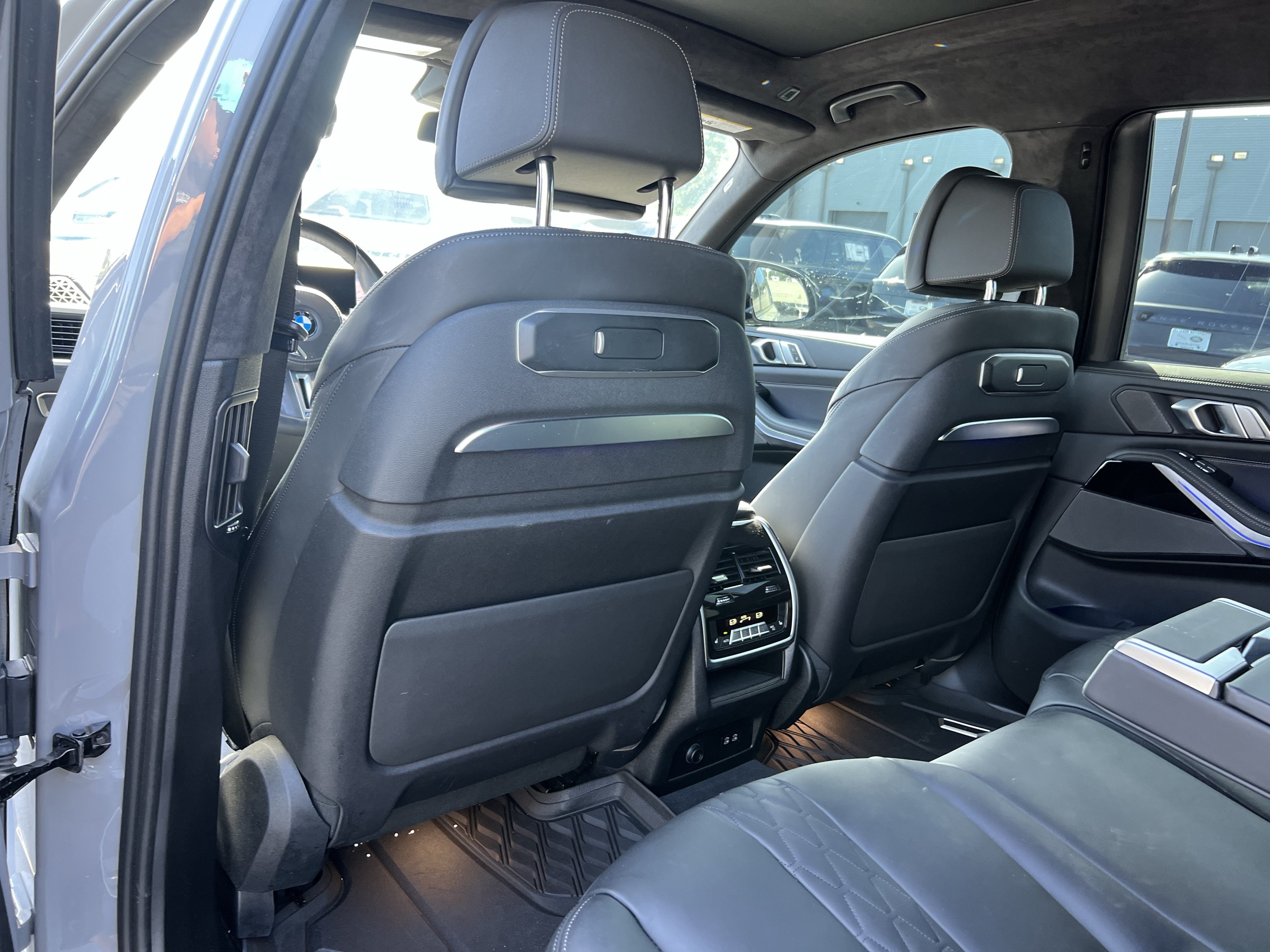 Used 2024 BMW X7 M60i w/ Executive Package AWD/4WD image 33