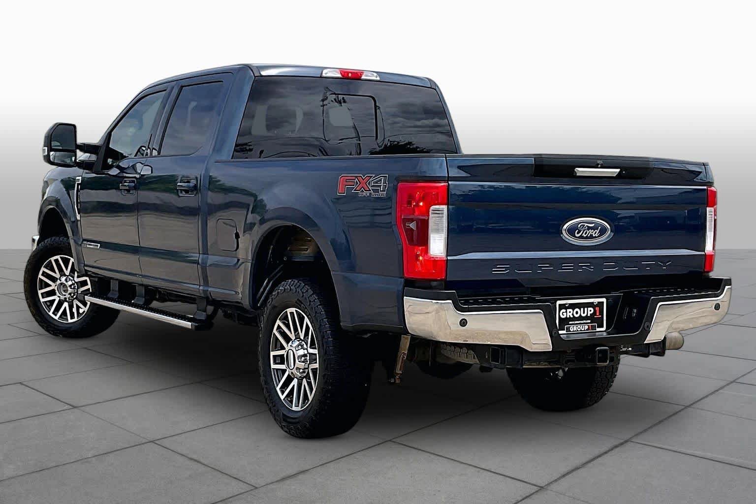Used 2017 Ford F250 Lariat w/ FX4 Off-Road Package AWD/4WD image 12