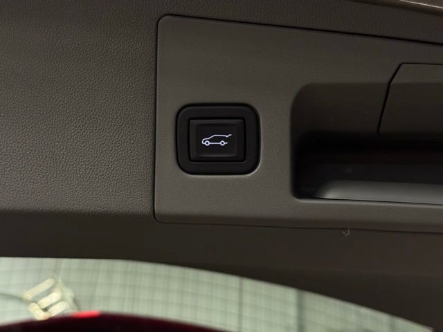 Used 2023 Cadillac XT5 Premium Luxury image 12