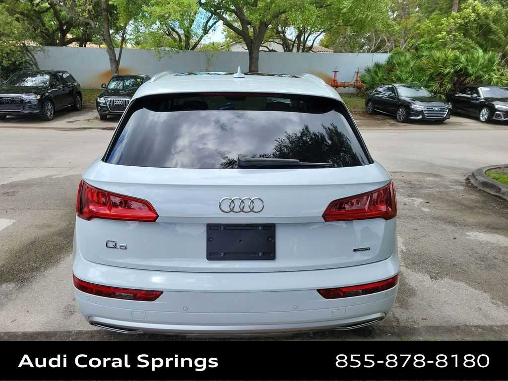 Used 2020 Audi Q5 Premium Plus image 17