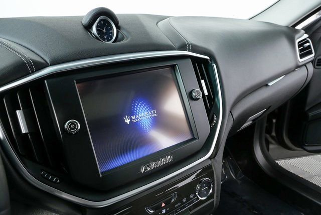 Used 2016 Maserati Ghibli image 14
