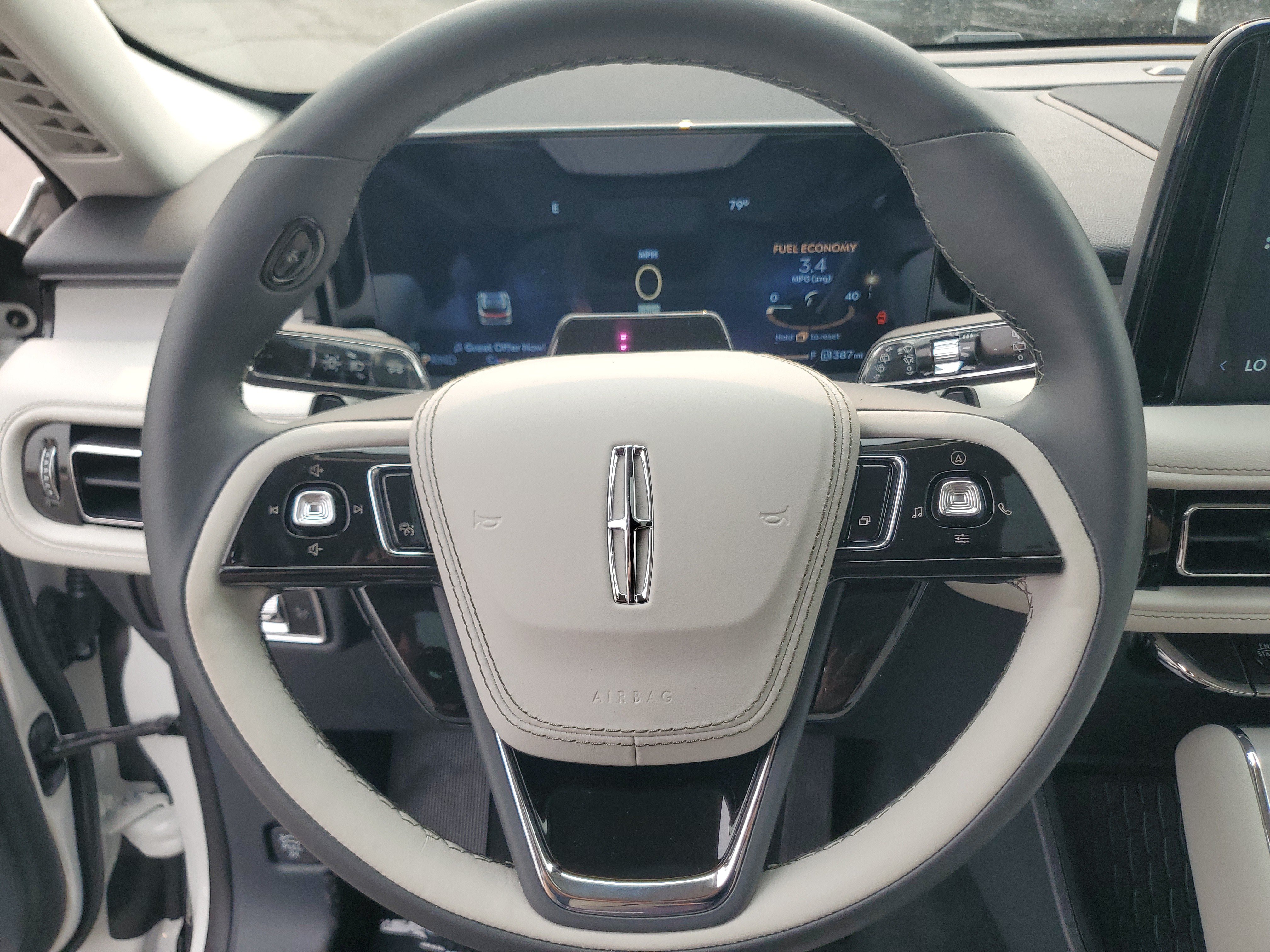 New 2026 Lincoln Aviator Reserve AWD/4WD image 15