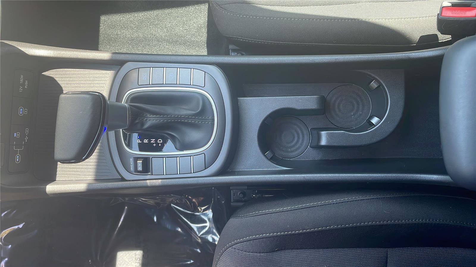 Used 2024 Hyundai Kona SEL image 18